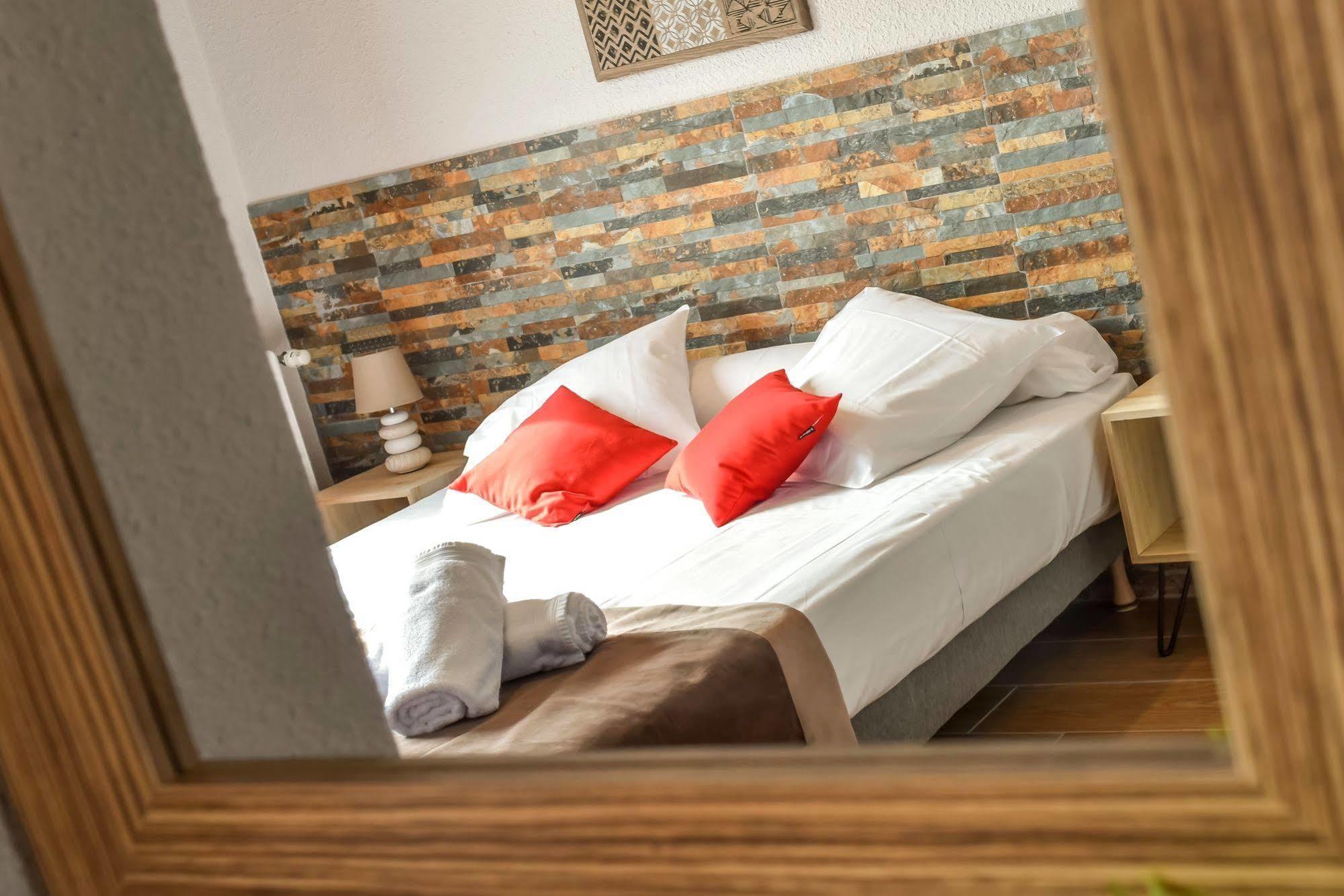 Logis Restaurant Mar I Sol Saint-Cyprien (Pyrenees-Orientales)