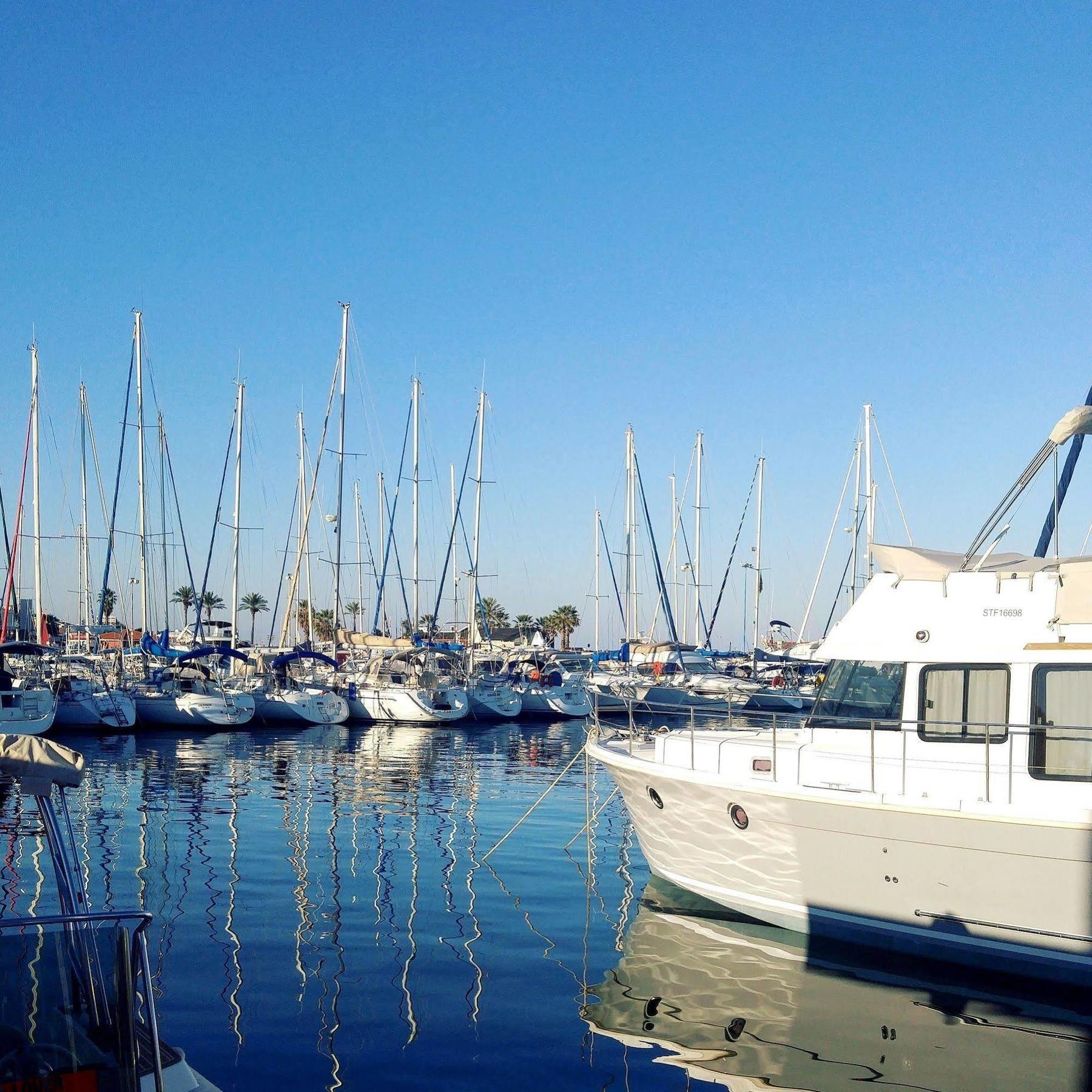Hotel Logis Restaurant Mar I Sol 2*